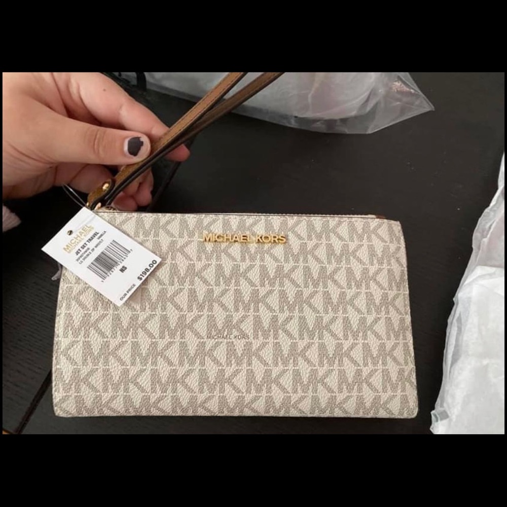 MK wristlet